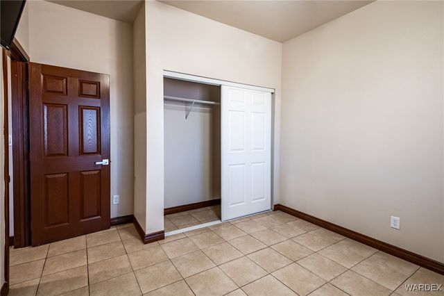 8980 W Mission Lane, Dolan Springs, AZ 86441