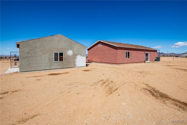 8980 W Mission Lane, Dolan Springs, AZ 86441