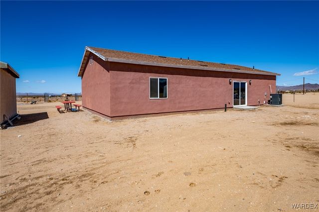 8980 W Mission Lane, Dolan Springs, AZ 86441