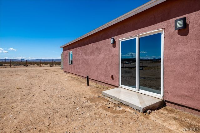 8980 W Mission Lane, Dolan Springs, AZ 86441