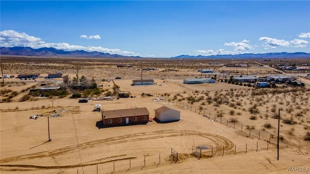 8980 W Mission Lane, Dolan Springs, AZ 86441
