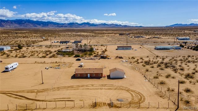 8980 W Mission Lane, Dolan Springs, AZ 86441