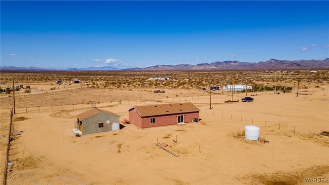 8980 W Mission Lane, Dolan Springs, AZ 86441