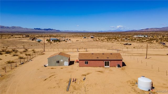 8980 W Mission Lane, Dolan Springs, AZ 86441