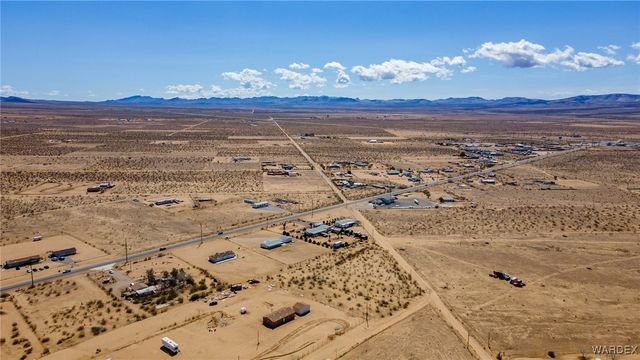 8980 W Mission Lane, Dolan Springs, AZ 86441