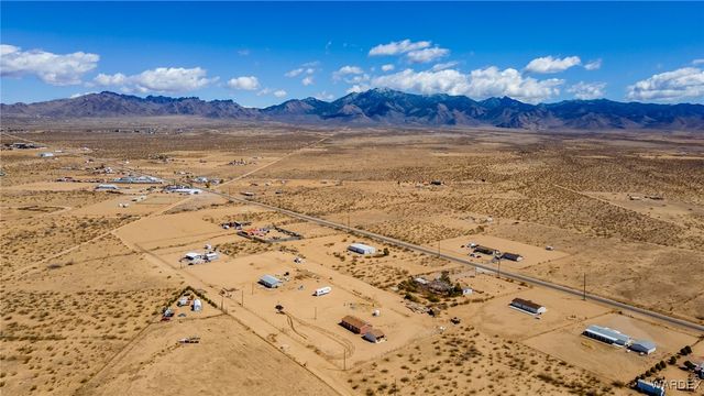 8980 W Mission Lane, Dolan Springs, AZ 86441