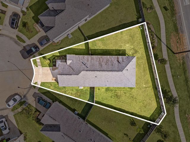 7403 French Quarter Court, Fulshear, TX 77441