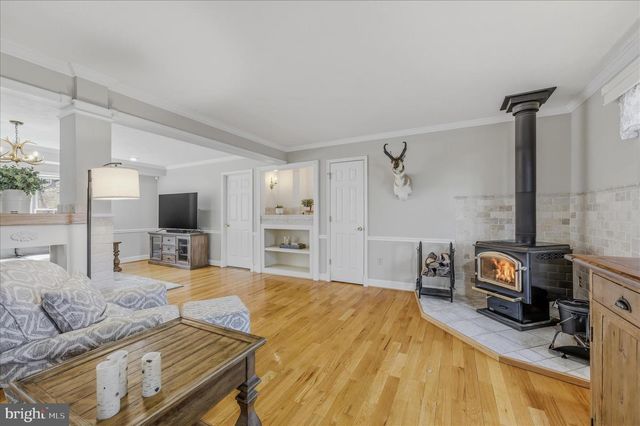 580 BRAEBURN DR, Augusta, WV 26704