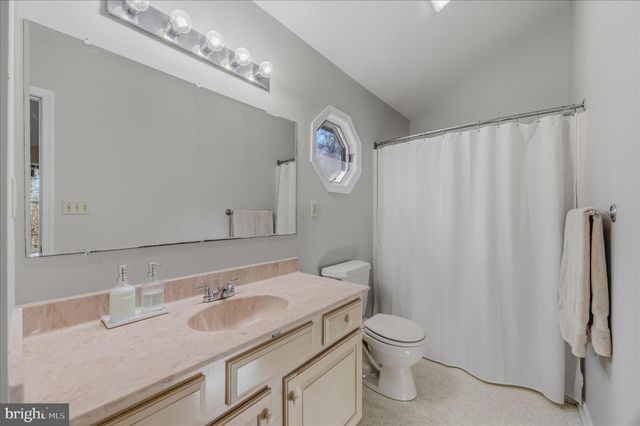 580 BRAEBURN DR, Augusta, WV 26704