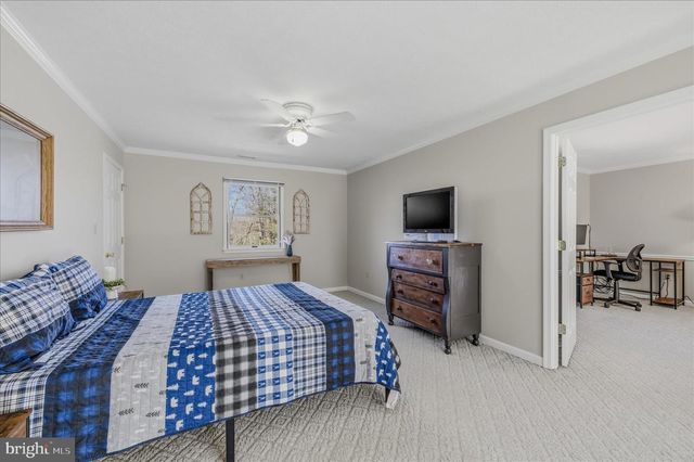 580 BRAEBURN DR, Augusta, WV 26704