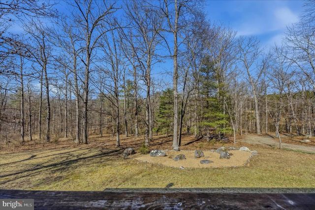 580 BRAEBURN DR, Augusta, WV 26704