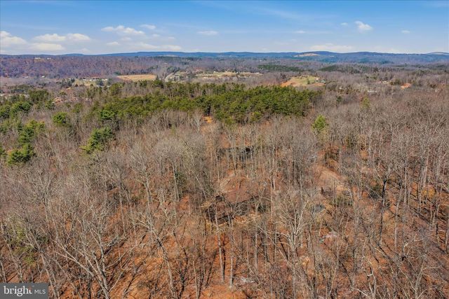 580 BRAEBURN DR, Augusta, WV 26704