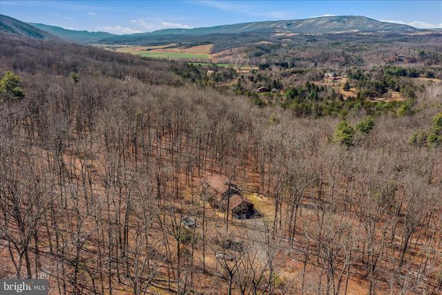 580 BRAEBURN DR, Augusta, WV 26704