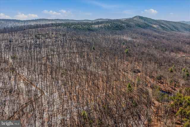 580 BRAEBURN DR, Augusta, WV 26704