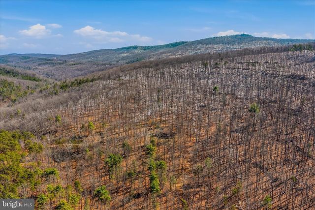 580 BRAEBURN DR, Augusta, WV 26704