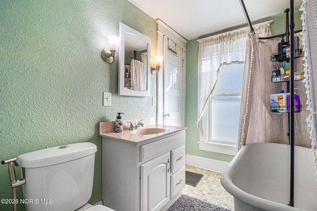 818 Nicholas Street, Defiance, OH 43512