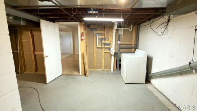 280 N Castello Street, Florissant, MO 63031