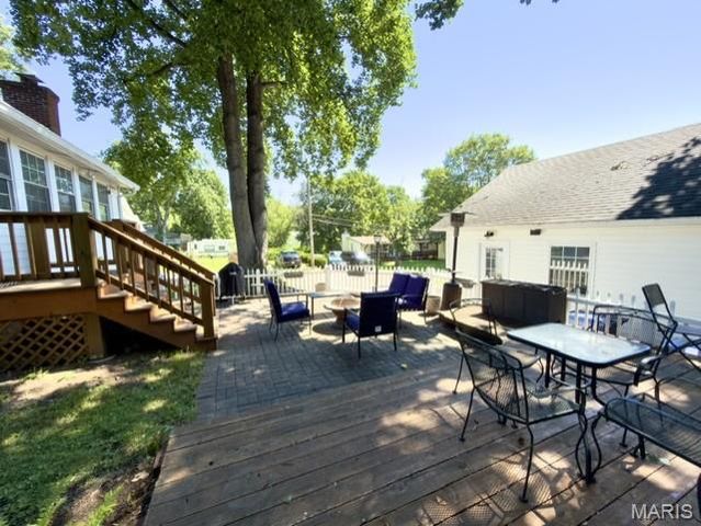 280 N Castello Street, Florissant, MO 63031