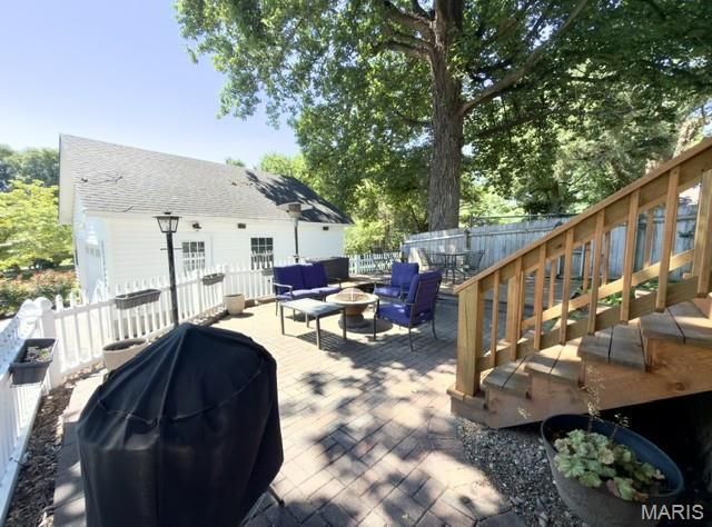 280 N Castello Street, Florissant, MO 63031