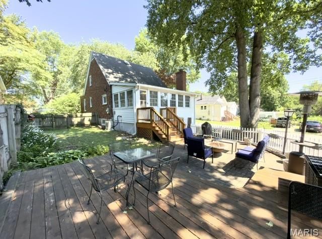 280 N Castello Street, Florissant, MO 63031