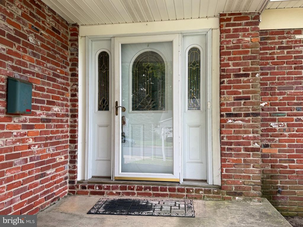 402 ST DAVID DR, MOUNT LAUREL, NJ 08054 — photo 2