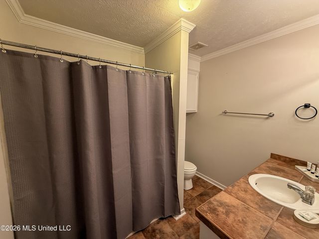 120 Oak Grove Drive, Brandon, MS 39047