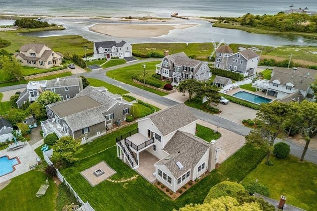 200 Sixth Avenue, Barnstable, MA 02672