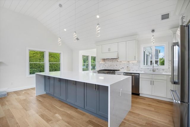 200 Sixth Avenue, Barnstable, MA 02672