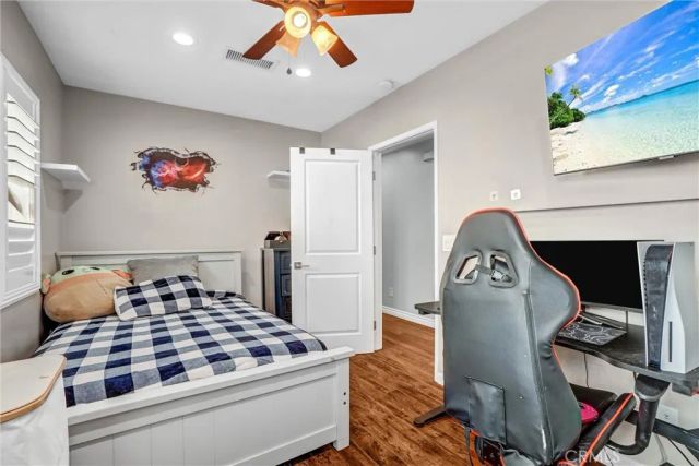 4601 Pepperwood, Long Beach, CA 90808