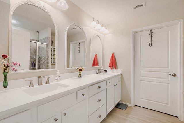 106 Paint Creek LN, Georgetown, TX 78633