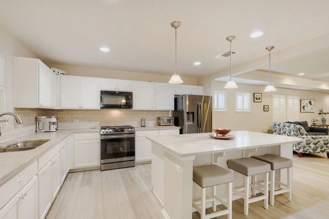 106 Paint Creek LN, Georgetown, TX 78633