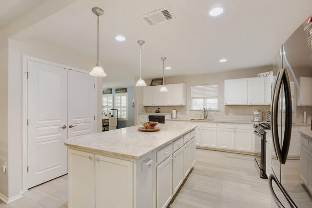 106 Paint Creek LN, Georgetown, TX 78633