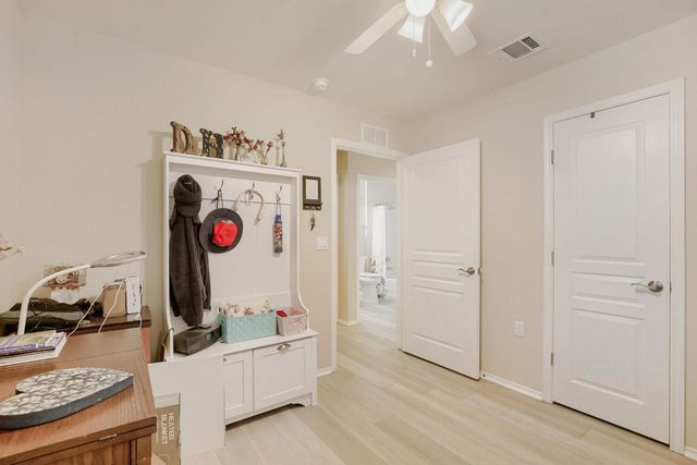 106 Paint Creek LN, Georgetown, TX 78633