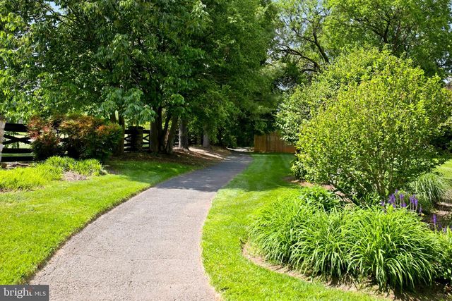 4 LINDEN HILL WAY SW, Leesburg, VA 20175