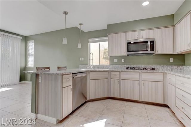 2528 Golden Sands Drive, Las Vegas, NV 89128