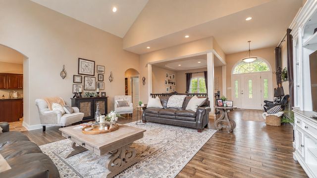 9385 Julia Drive, St. John, IN 46373