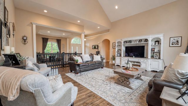9385 Julia Drive, St. John, IN 46373