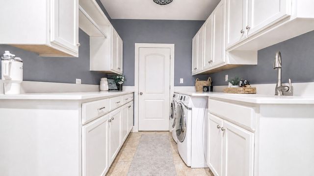 9385 Julia Drive, St. John, IN 46373