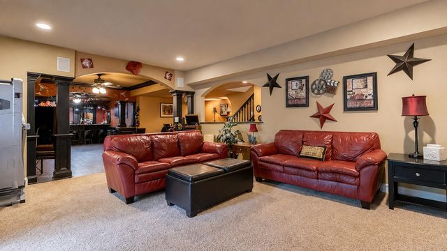 9385 Julia Drive, St. John, IN 46373
