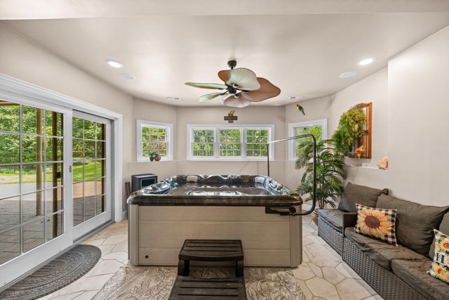 9385 Julia Drive, St. John, IN 46373