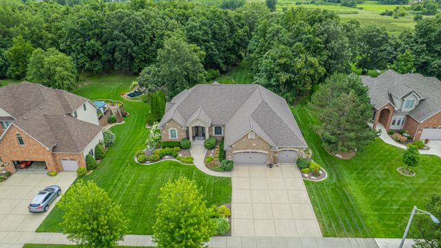 9385 Julia Drive, St. John, IN 46373