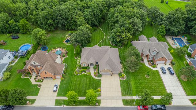 9385 Julia Drive, St. John, IN 46373