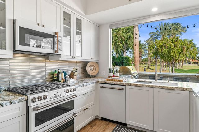 52 Hilton Head Drive, Rancho Mirage, CA 92270