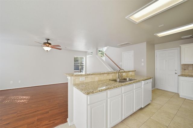 79 N Walden Elms Circle, The Woodlands, TX 77382