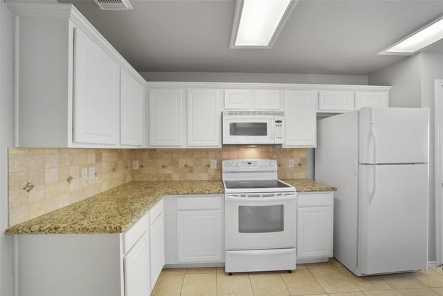 79 N Walden Elms Circle, The Woodlands, TX 77382