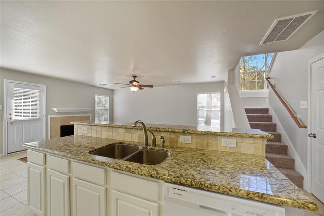 79 N Walden Elms Circle, The Woodlands, TX 77382