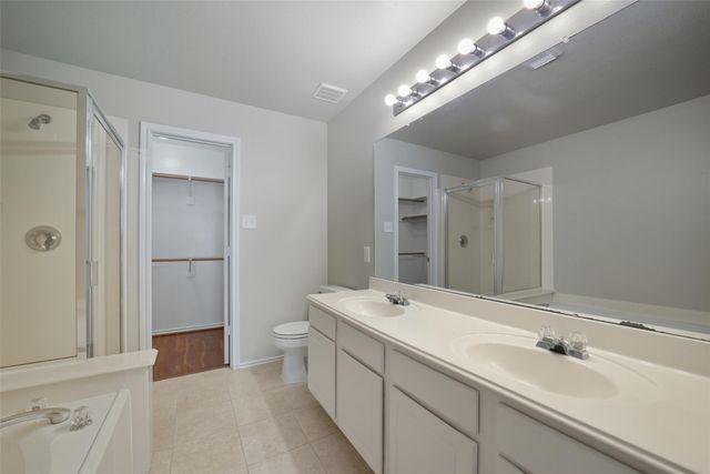 79 N Walden Elms Circle, The Woodlands, TX 77382