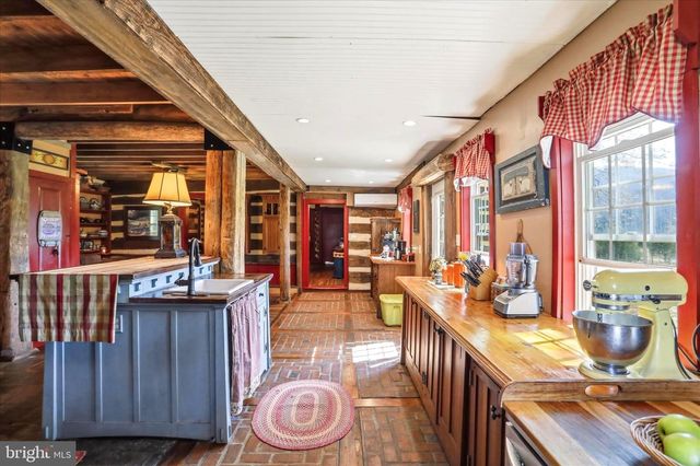 45 COUGAR HOLLOW RD, Romney, WV 26757