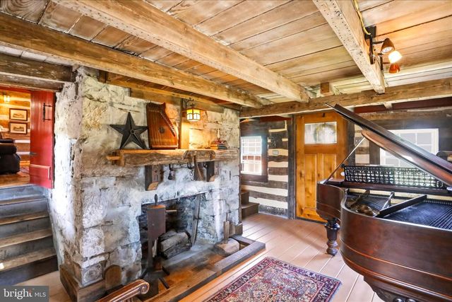 45 COUGAR HOLLOW RD, Romney, WV 26757