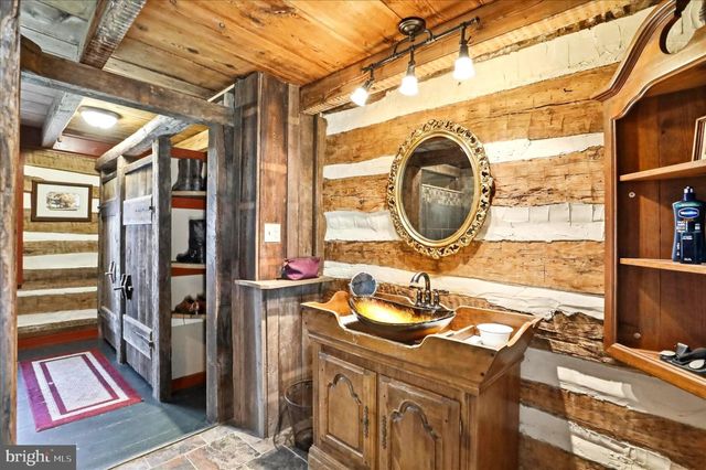 45 COUGAR HOLLOW RD, Romney, WV 26757